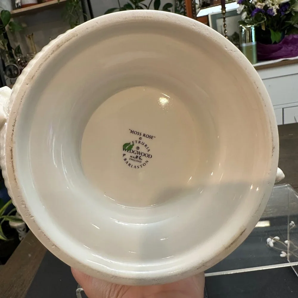 Wedgwood Edme Pedestal Bowl White Vintage Moss Rose Pattern Ram Handles